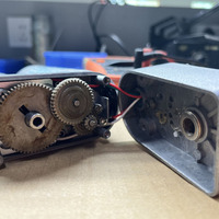 Actionneur linéaire personnalisé noir et argent 12V 24V robuste 3000N IP66 65 étanche avec supports de montage