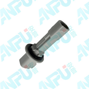 ซ็อกเก็ตไฟรถยนต์ฟอร์ด T10 12V RZ-01-A0429 สำหรับไฟวิ่งกลางวัน ไฟจอดรถ ตำแหน่งด้านหน้า - Product Image 3