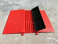 ADA RED Protège-câbles en caoutchouc à 5 canaux, capacité de 66 000 lbs, rampe de protection pour fauteuils roulants, camions et voitures à profil bas