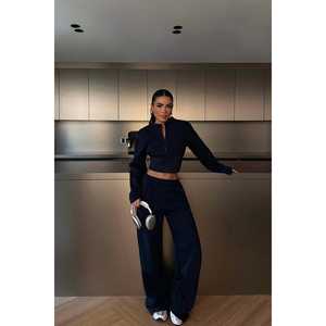 Ensemble de survêtement bleu marine Doutzen Plus à capuche, confortable, coupe-vent, respirant, en nylon, pour le jogging hivernal, taille XL, logo imprimé - Product Image 4