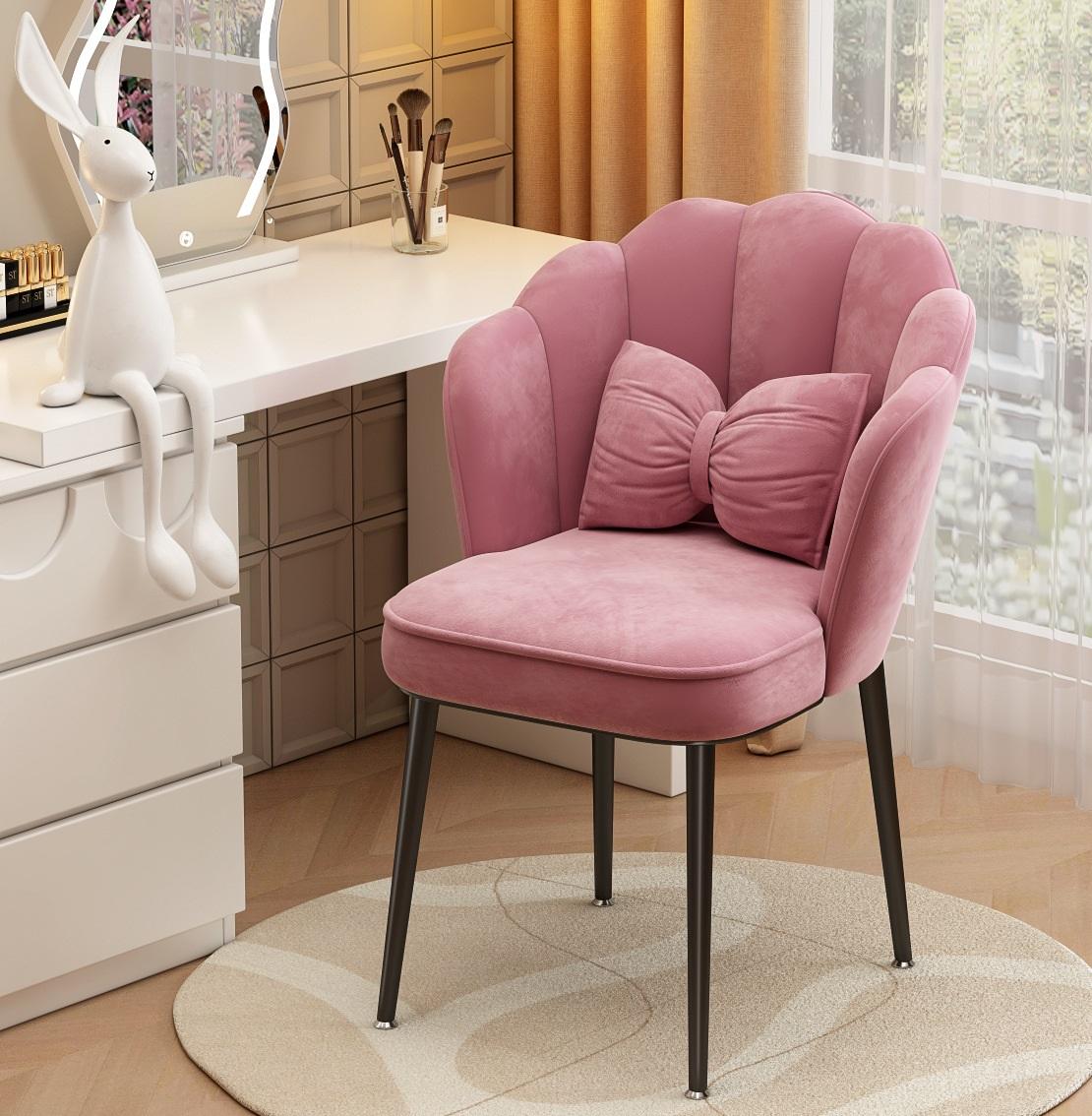 Pink Salun Chair Beauty Parlour Pink Styling Chair Luxury Modern