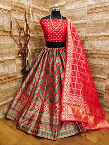 Lehenga Choli de seda de diseñador de alta calidad con blusa para fiesta de mujer y ropa de festival de proveedor indio - Product Image 3