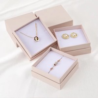 9.3*9.3cm tiroir personnalisé boîte à bijoux en carton éponge mécanisme coulissant pour colliers boucles d'oreilles écologique personnalisable