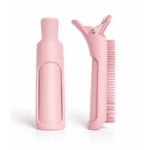 Bigoudi en plastique personnalisé avec logo imprimé, finition nacrée brillante, clip à ressort robuste, léger, pour un coiffage facile des boucles, idéal pour un cadeau - Product Image 1