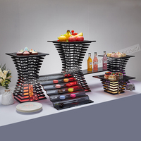 Support de présentation de buffet moderne haut de gamme en acier inoxydable à plusieurs niveaux avec base antidérapante pour restaurant hôtel