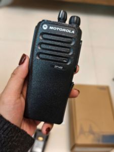 Walkie-talkie de largo alcance Motorola DP1400 Digital DMR Radio bidireccional - Product Image 2