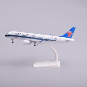 Modèle d'avion en résine de 20 cm C919 China Southern <span class=keywords><strong>Airlines</strong></span>, jouet d'avion <span class=keywords><strong>souvenir</strong></span>, avion statique de simulation, modèle réduit en métal - Product Image 2