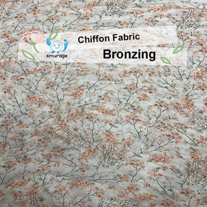 Échantillon gratuit de tissus légers et antistatiques en coton biologique Impression florale douce et respirante pour filles Robes en crêpe teint uni - Product Image 3