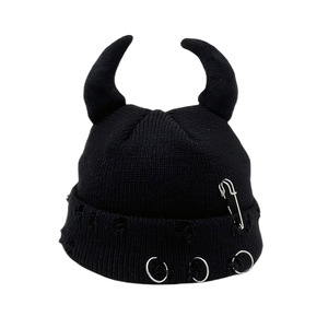 2025 nouvelle mode rétro mignon diable corne tricot bonnet chapeau pour femmes hommes fille Y2K drôle Halloween fête chapeau Crochet seau casquette - Product Image 1