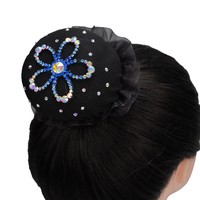 Filet à cheveux pour chignon de danse pour filles, noir, haut de gamme, entièrement orné de strass, en forme de fleur, en polyester, avec cordon de serrage et bordure en dentelle