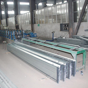 Barrera de Seguridad Galvanizada con Forma de Ola para Carreteras - Product Image 3
