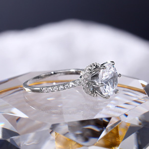 Anello Nuziale di Lusso a Sei Punte per Donne, Elegante Gioiello da Sposa - Product Image 4