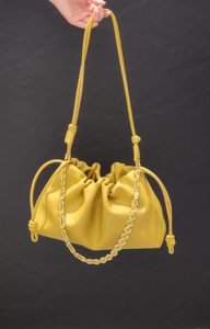 Borsa da <span class=keywords><strong>donna</strong></span> <span class=keywords><strong>in</strong></span> vera <span class=keywords><strong>pelle</strong></span> borsa fortunata <span class=keywords><strong>in</strong></span> <span class=keywords><strong>pelle</strong></span> di vacchetta borsa a tracolla di grande capacità Casual alla moda Tote Bag all'ingrosso - Product Image 4
