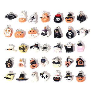 Ciondoli in Resina a Tema Halloween: Pipistrello, Zucca, Fantasma e Ragno - Accessori Fai-da-te per Gioielli con Colla Epossidica per Collane, Bracciali e Portachiavi - Product Image 3