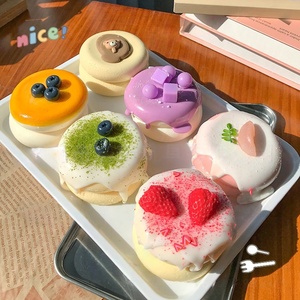 Juguete Antiestrés de Silicona Suave y Pegajosa, Simulación de Pastel Soufflé, Colgante Decorativo de Alto Valor - Product Image 1