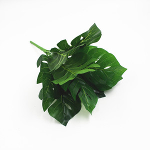 A-1034 9 Branche Décoration de Pot En Plastique Suspendu Vert Feuille De Monstera Plantes Artificielles Pour La Maison De Mariage Jardin BRICOLAGE Décor - Product Image 2