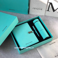 Coffrets Cadeaux Personnalisés de Luxe pour Femmes : Carnet de Notes et Bouteille Isotherme Verts avec Logo, Idéaux pour Anniversaires, Mariages et Demoiselles d'Honneur