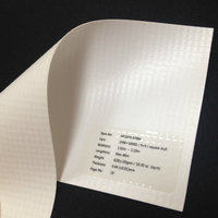 Livraison rapide Rouleaux de bâches flexibles Matériel PVC Frontlit laminé à chaud Brillant 440g/13OZ Épaisseur 0,38-0,39mm