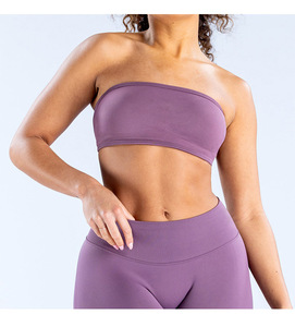 Conjunto Deportivo Transpirable Sin Costuras con Tirantes Ajustables, Top Bandeau Personalizado, Ropa Deportiva Cómoda para Yoga y Ejercicio - Product Image 5