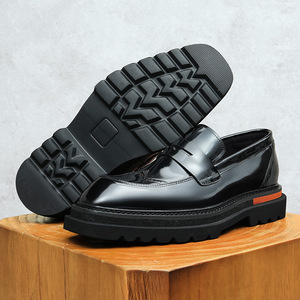 Zapatos de Vestir de Alta Gama para Hombre con Acabado Brillante, Suela Gruesa de Cuero Genuino, Mocasines Formales de Negocios para Hombre - Product Image 3