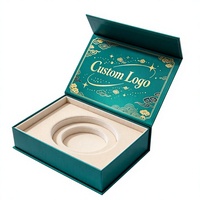 Boîte cadeau magnétique vert turquoise avec logo personnalisé, impression sur le couvercle intérieur et motif vague dorée pour l'emballage de cadeaux événementiels