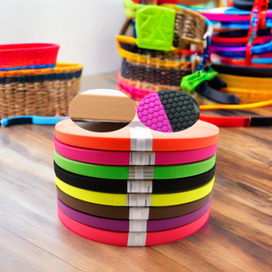 새로운 럭셔리 디자인 다채로운 소프트 <span class=keywords><strong>PVC</strong></span> 나일론 방수 허니콤 멀티사이즈 웨빙 맞춤형 반려동물 목줄, 리드줄, 하네스-도매 - Product Image 3