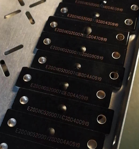 Thẻ PCB Chống Kim Loại UHF RFID Có Thể Laser Mã QR Để Quản Lý Tài Sản Công Suất Lớn Có Thể Hoạt Động Trong Tình Trạng Khó Khăn - Product Image 4