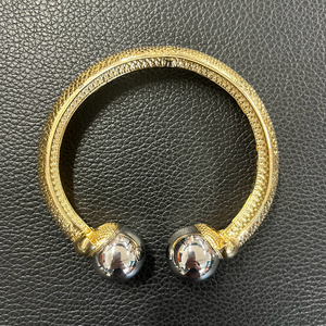 Pulsera chapada en oro de malla de estilo abierto a la moda Pulsera en forma de <span class=keywords><strong>C</strong></span> con pulsera de metal para mujer - Product Image 5