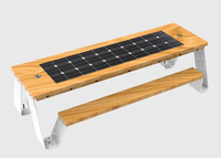 Banc d'extérieur moderne à énergie solaire avec écran LED Banc de bus en métal avec port de charge et toit pour parcs et centres commerciaux
