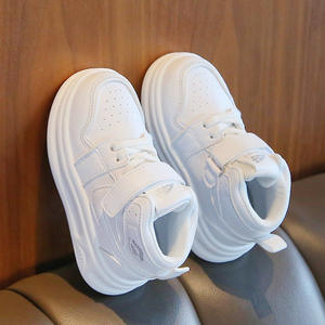 Nueva Llegada de Zapatos Casuales de Caña Alta para Niños y Niñas, Diseño Deportivo Antideslizante Blanco con Plantilla de PVC para la Temporada de Primavera - Product Image 2