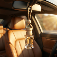 Flacons de parfum pour voiture en verre carré haut de gamme de 6 ml avec logo personnalisé imprimé, couvercle en bois, diffuseur de parfum suspendu, diffuseur à bâtonnets