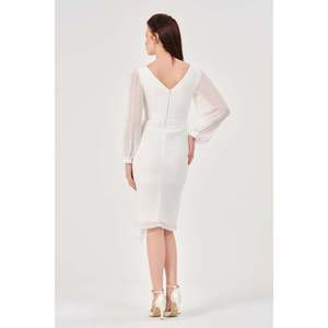 Chemise élégante pour femme DANS, couleur écru, modèle 1618, confortable et stylée pour un usage quotidien, disponible en tailles 38-42 - Product Image 3
