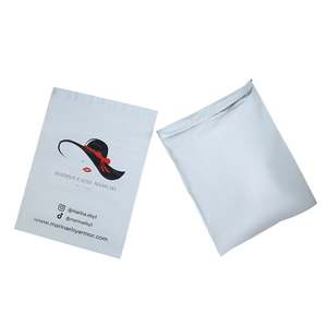 Sac d'expédition en polyéthylène blanc avec logo personnalisé, sac d'emballage pour courrier, sac d'expédition résistant aux déchirures, sac de courrier express pour chaussures et documents - Product Image 2