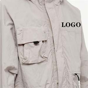 เสื้อแจ็คเก็ตซาฟารีผู้ชายแบบขายส่งปี 2025 บริการ OEM ออกแบบโลโก้ตามสั่ง ผ้าไนลอน กันลม กันน้ำ เป็นมิตรกับสิ่งแวดล้อม ระบายอากาศได้ดี หลายแบบ - Product Image 4