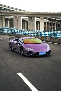 Offre Spéciale Voiture d'occasion Huracan EVO RWD 2022 Turbo 2.0L <span class=keywords><strong>V10</strong></span> Cuir R19 Faible Kilométrage Essence Conduite à Gauche Coupé Automatique - Product Image 4