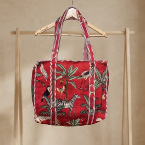 Sac fourre-tout matelassé en coton imprimé à la main avec fermeture éclair, sac à bandoulière réutilisable pour le shopping et les voyages - Product Image 3