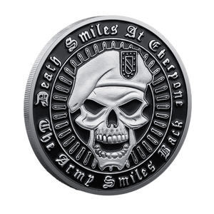Herdenkingsmunt met schedel, creatief metalen herdenkingsmunt, bureauversiering - Product Image 2