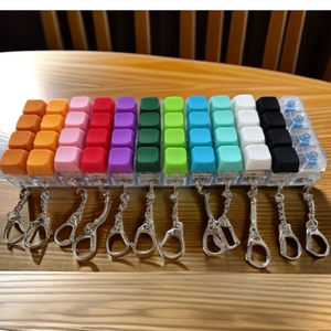 4 phím chống căng thẳng ngón tay nút Keycap cơ khí Bàn phím văn phòng giải nén làm dịu Keychain kim loại móc khóa cho người lớn - Product Image 6