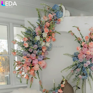 LEDA Eventos y Decoración: Mural Cuadrado Moderno Clásico Personalizado de Acrílico Blanco para Flores Colgantes - Product Image 4