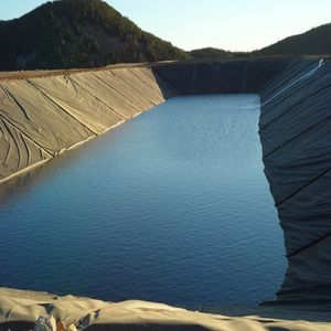 Геомембрана из ПНД для водоемов: от 200 до 3000 микрон, для прудов с рыбой и креветками - Product Image 3