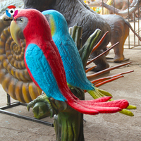 Simulation animatronique grandeur nature d'un oiseau perroquet pour parc à thème