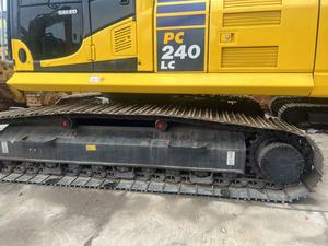 Excavadora Usada Komatsu PC240LC-8, 25100 kg, Motor SAA6D107E de 125 kW, Cucharón de 1.2 m³, Pocas Horas de Trabajo - Product Image 3