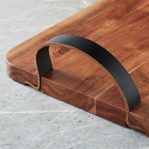 Planche <span class=keywords><strong>de</strong></span> service en bois d'acacia écologique haut <span class=keywords><strong>de</strong></span> gamme avec poignées en cuir gravées, <span class=keywords><strong>plateau</strong></span> à charcuterie et fromages pour les gourmets - Product Image 3