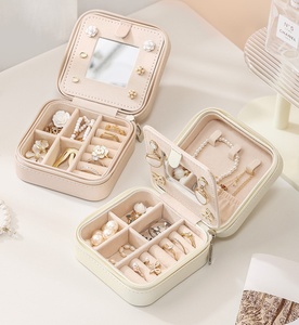 Caja de joyería personalizada con cremallera de alta gama al por mayor caja de joyería de PU con espejo caja de cosméticos anillos, cajas de pendientes - Product Image 2