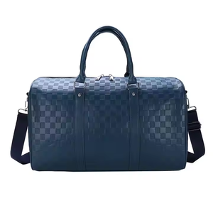 Designer de luxe nom de marque pour hommes une épaule sac de sport trapèze en nylon de grande capacité autres sacs de sport - Product Image 2