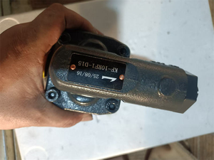 ปั๊มเกียร์ไฮดรอลิก KF-10RF1 KF-10RF1-D15 ปั๊มน้ำมัน ปั๊มไฮดรอลิกอุตสาหกรรม KF-10RF1-D15 อะไหล่ทดแทน - Product Image 3