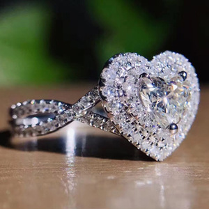 Anello romantico a forma di cuore per donna, elegante regalo di compleanno, gioiello da dito - Product Image 4