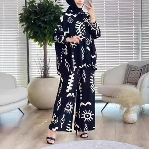 R-235 all'ingrosso 2024 Turkish Islam Set motivo geometrico Muslim camicetta e <span class=keywords><strong>pantaloni</strong></span> Casual nero Abaya - Product Image 1