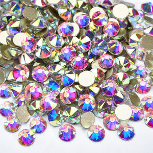 คริสตัลไรน์สโตนแบบหลังแบน โอเลย่า 2088 พรีเมียมโกลด์ ขนาด SS20  แบบไม่ใช้ความร้อน สำหรับตกแต่งเล็บและเสื้อผ้า - Product Image 3