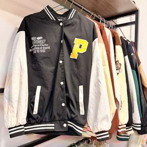 Fardos <span class=keywords><strong>de</strong></span> ropa <span class=keywords><strong>de</strong></span> segunda mano usados, abrigo <span class=keywords><strong>de</strong></span> moda, fardos usados <span class=keywords><strong>de</strong></span> chaquetas <span class=keywords><strong>de</strong></span> invierno, fardos <span class=keywords><strong>de</strong></span> ropa - Product Image 4